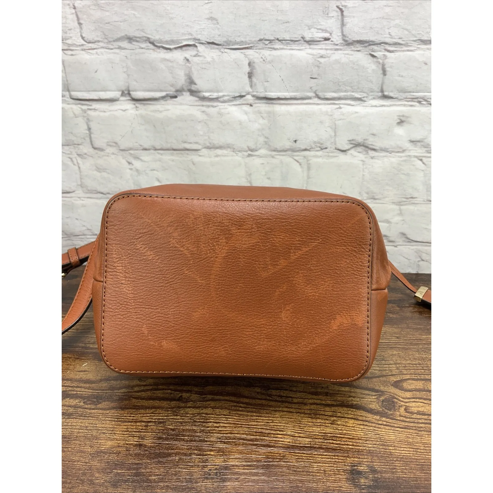 Michael Kors Vanilla Bedford Medium Logo Messenger Crossbody Bucket Bag - Image 5