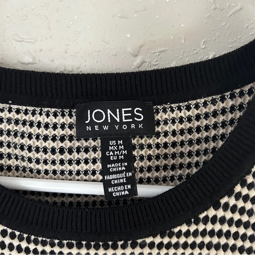 Jones New York Black Cream Checkered Sleeveless Blouse Top Preppy Office Neutral - Image 2