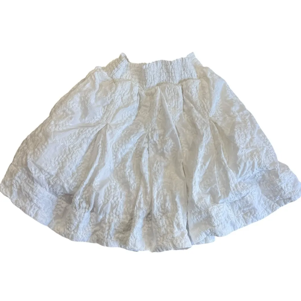 Buru White Embroidered Accent Mini Skirt
Size small - Image 2