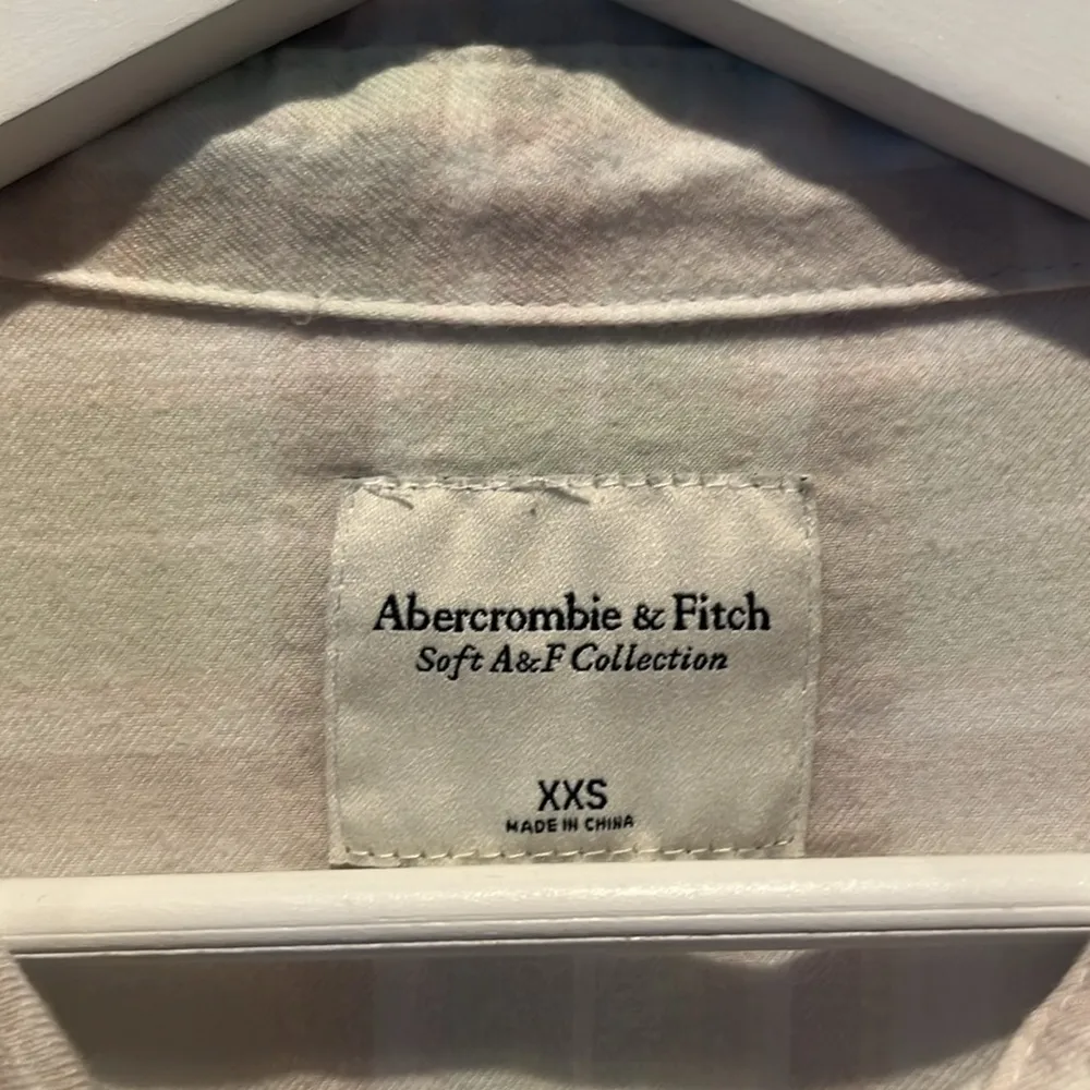 Abercrombie & Fitch Women’s Cropped Pastel Plaid Shirt Soft Fabric Size XXS - Image 3