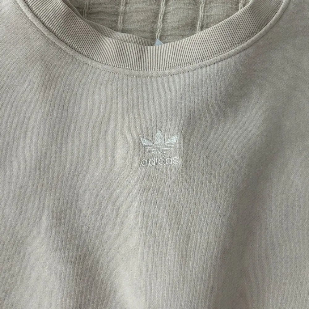 Adidas Women’s Cropped Sweatshirt size M - Image 3
