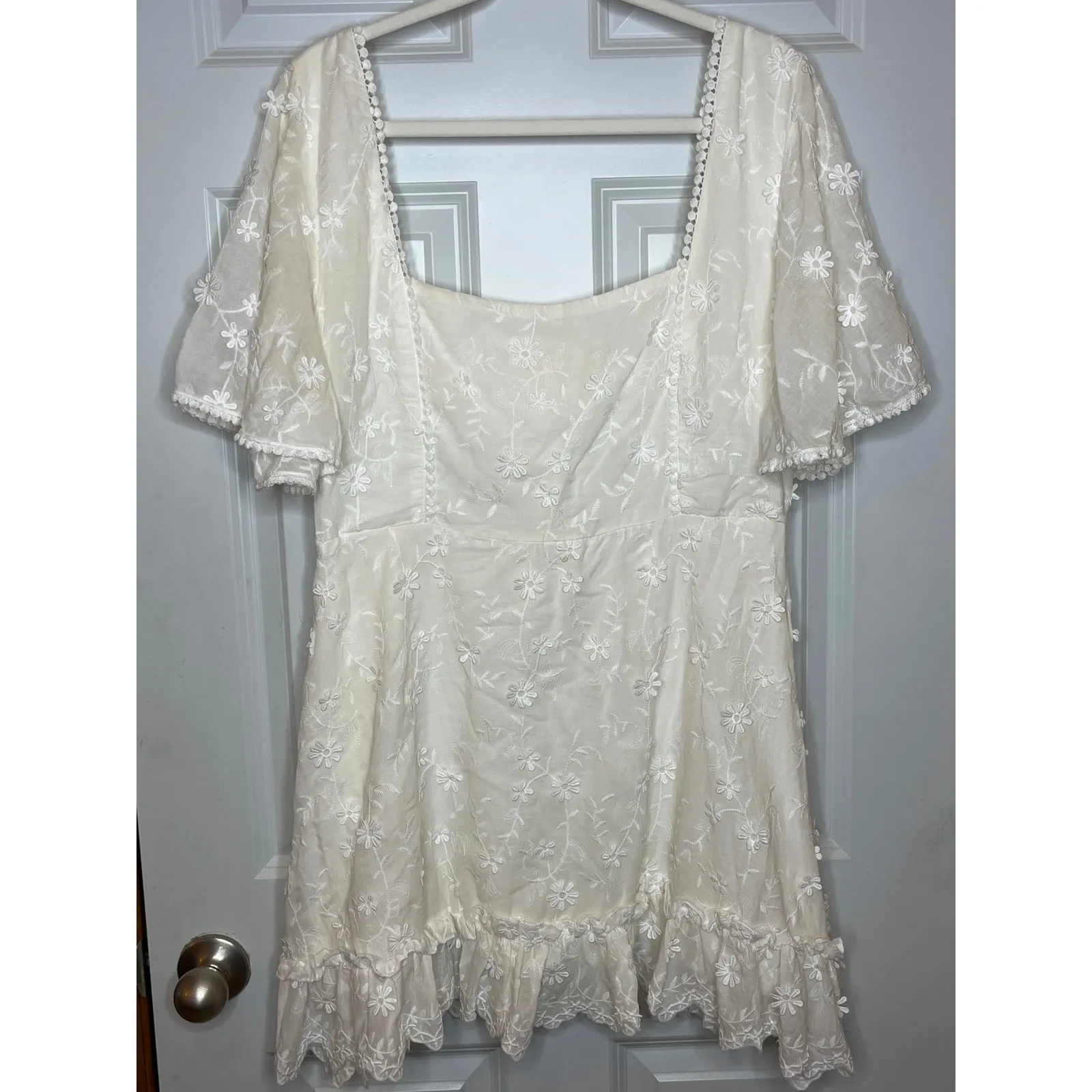 Showpo Fancy A Spritz Size 12 White Embroidered Square Neck Mini Dress - Image 2