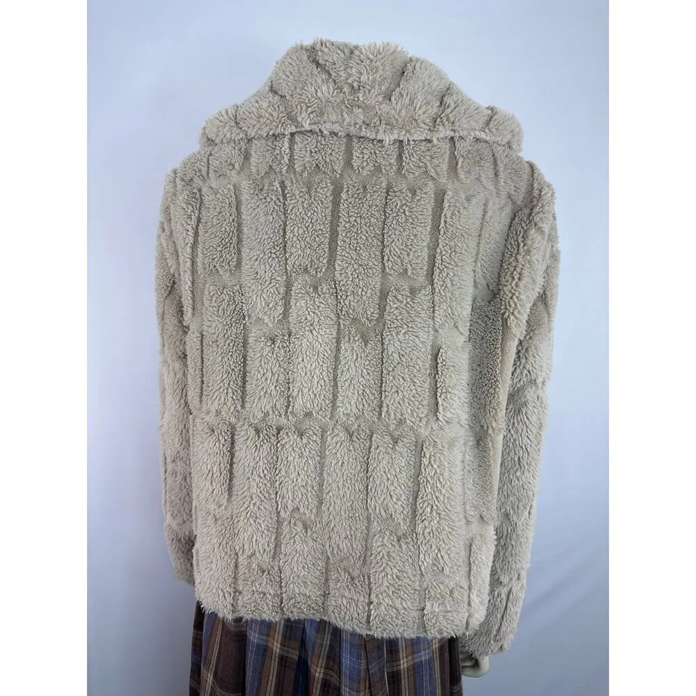 True Grit Dry Goods faux Fur Coat shawl collar and hook closing size Large - Image 8