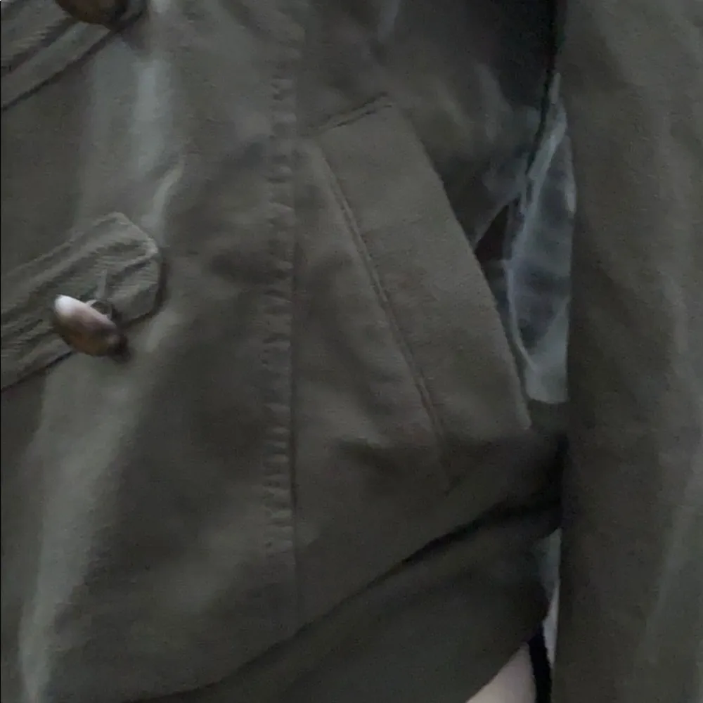 EUC Love By Design olive green L zip sweatshirt - Image 3