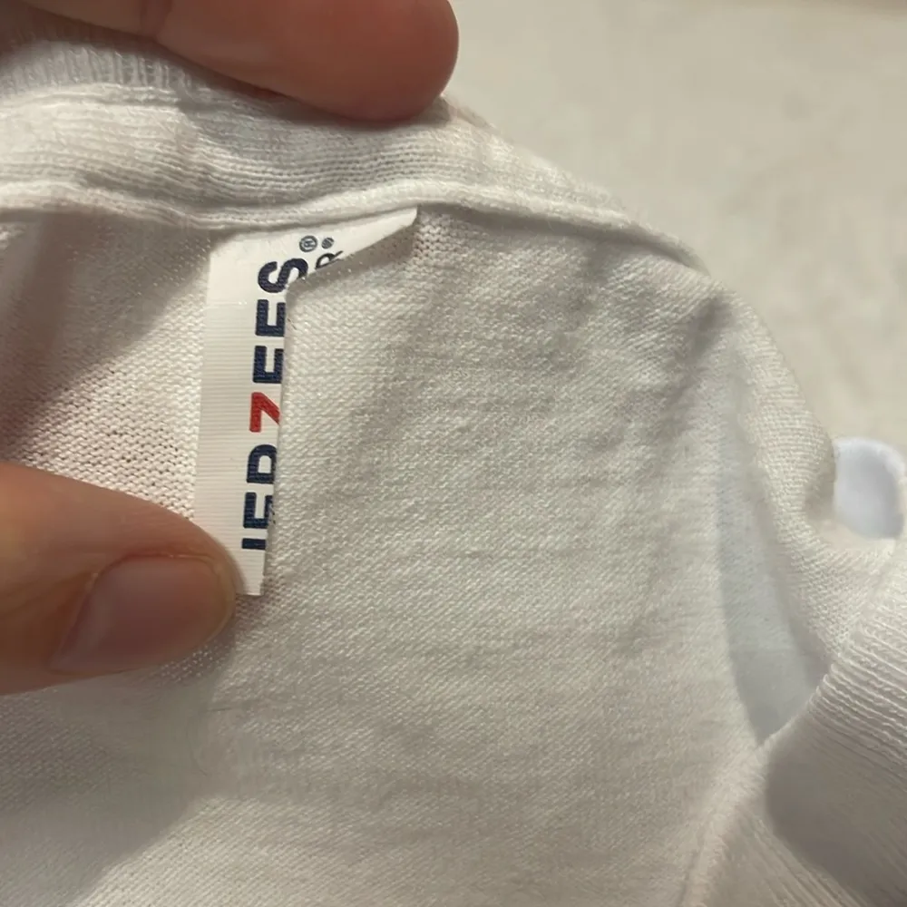 Mariah Carey- Merry Christmas One And All Tour Date T-Shirt- Size M/L - Image 3