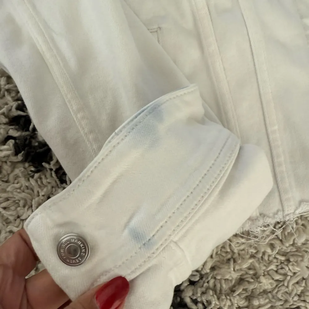 
White Trucker Jacket - Image 7