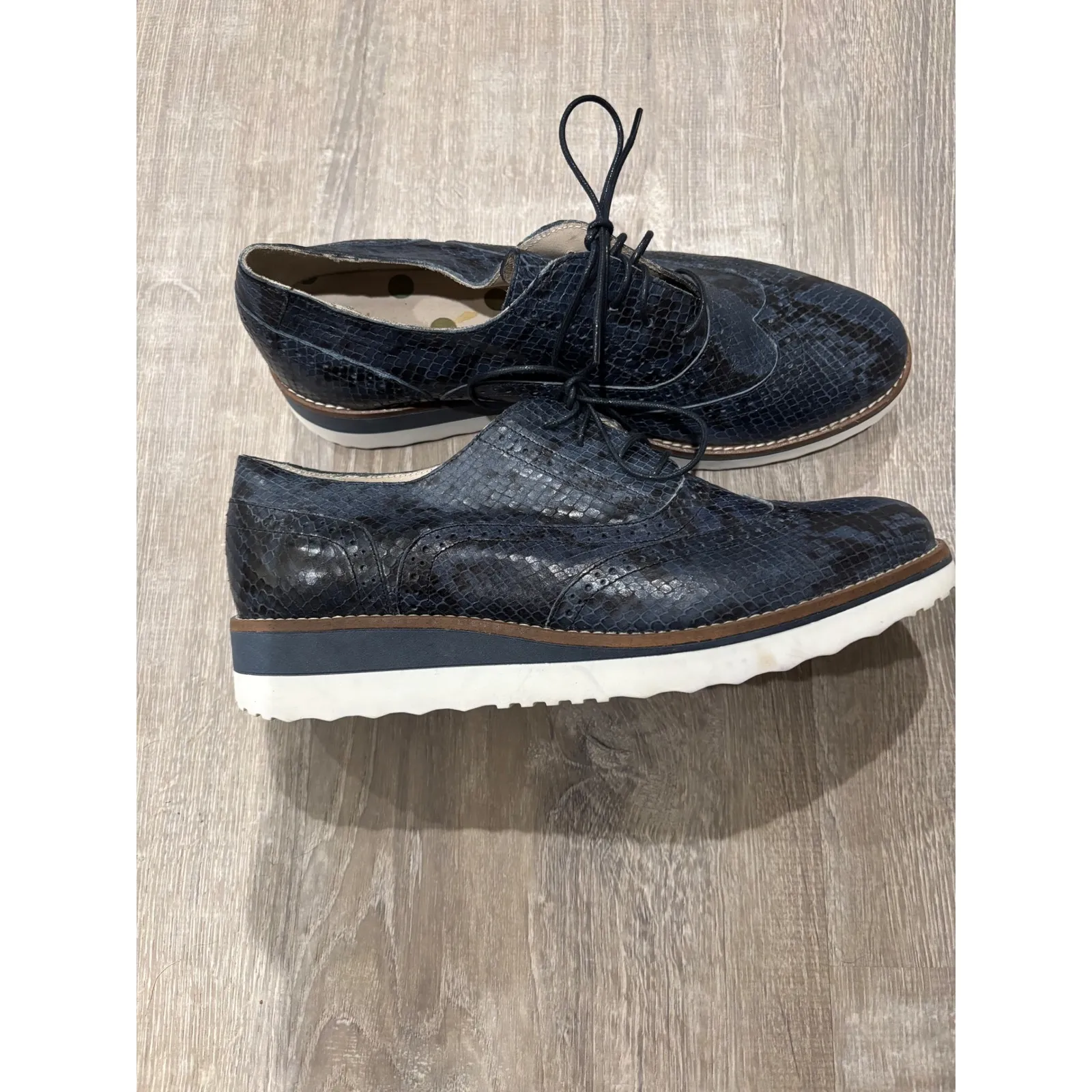 Women's Boden Oxford Snake Print Leather‎ Blue Lace Up Platform Shoes Sz 41 - Image 2
