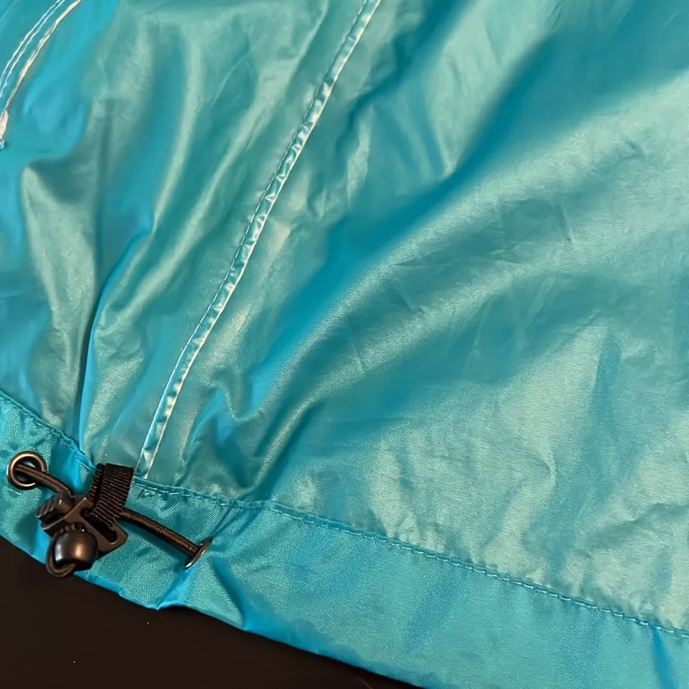 Iceberg lightweight rain jacket Size M - Image 5