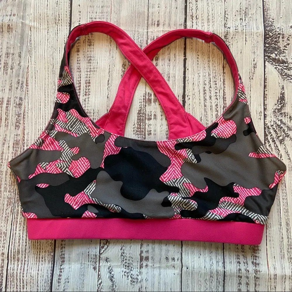 Fabletics  Camo For The Cure Reversible Sports Bra. Size XSmall. - Image 3