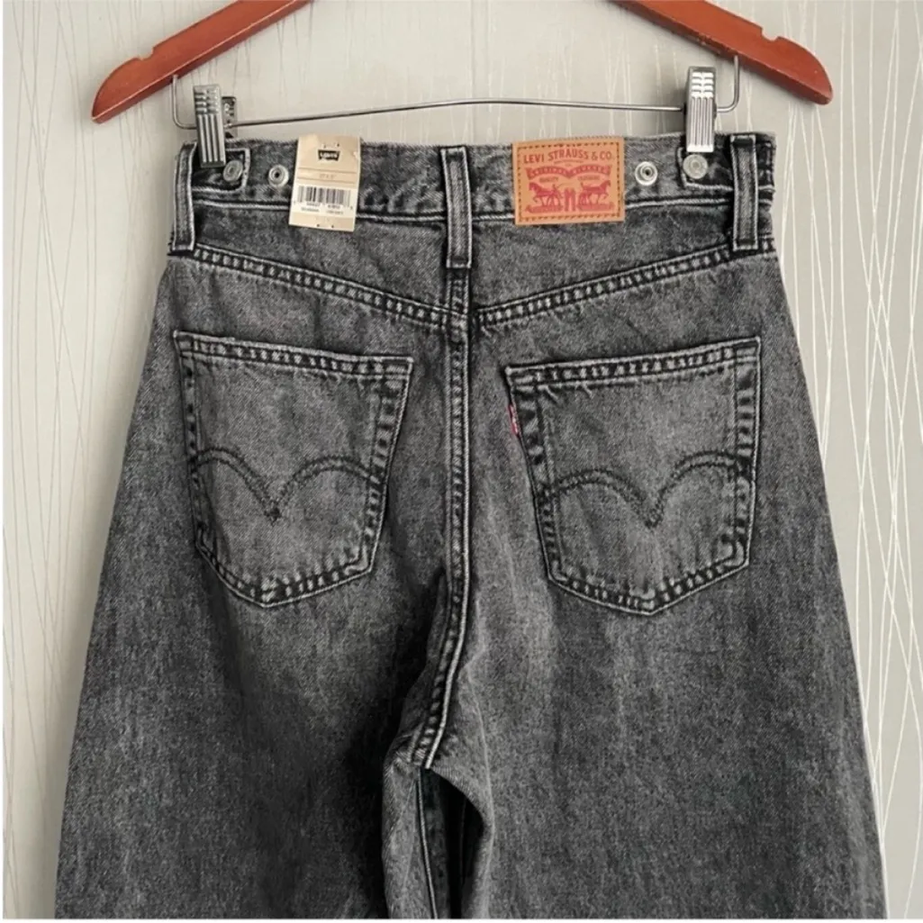 NWT Levi’s Cinch Barrel Jeans - Image 8