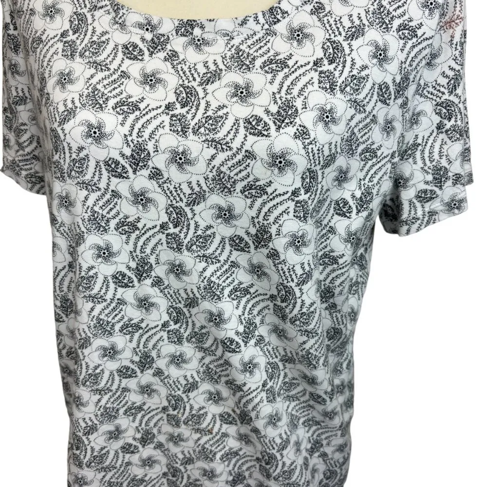 White Stag short-sleeve t-shirt, size 2XL, floral print, beach, vacation, summer - Image 2