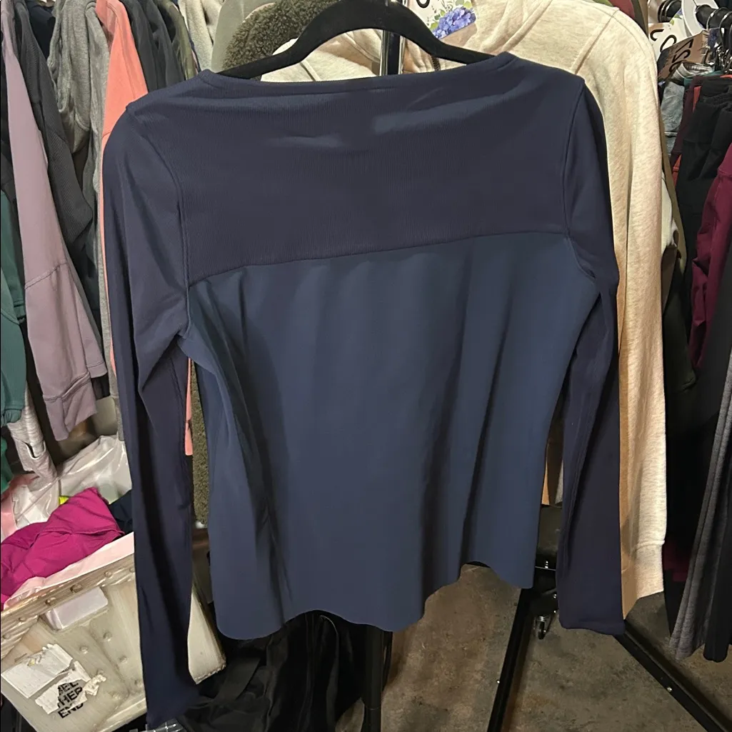 92. Lululemon Out Of This World Long Sleeve Inkwell - Image 5