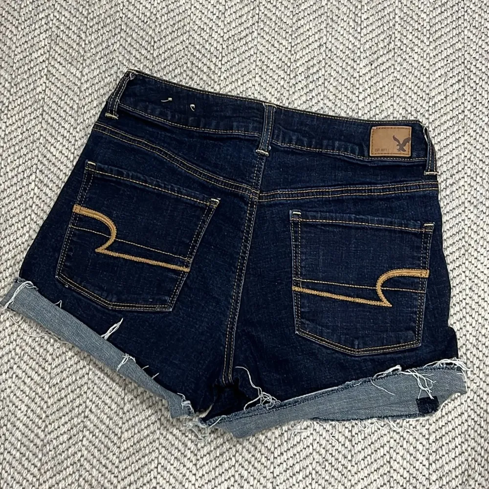 American Eagle Outfitters Women's Dark Blue Denim Shorts - Image 7
