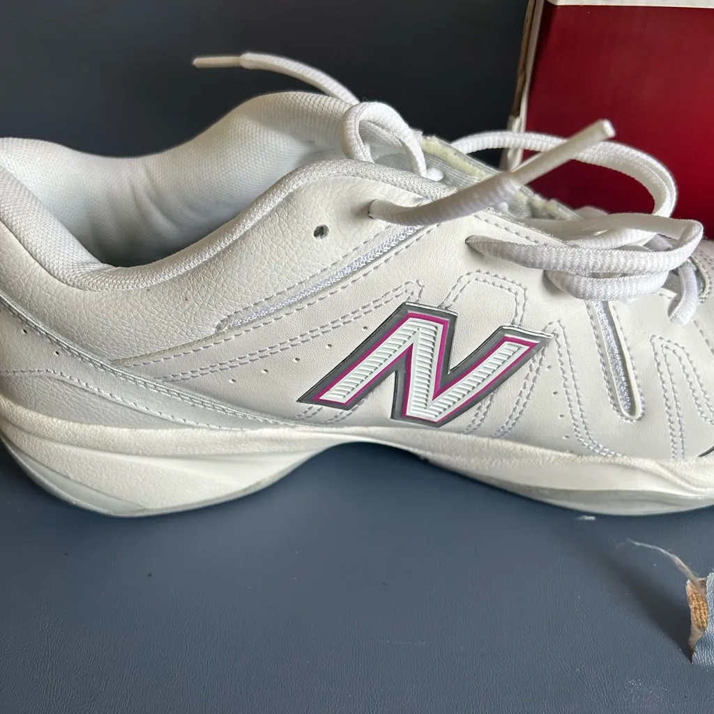 New balance size 11 w shoes - Image 3