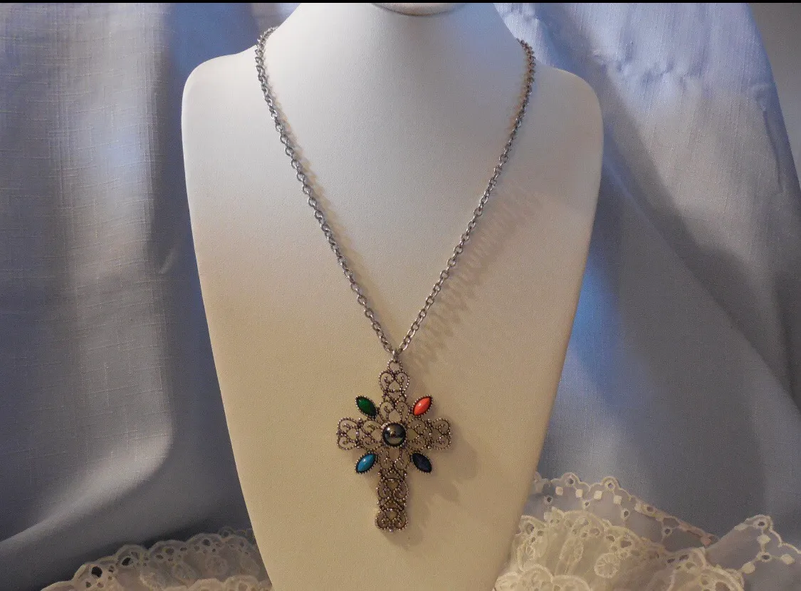 Extraordinary Vintage Avon Filigree Cross Pendant W Cabochons Necklace Silver - Image 3