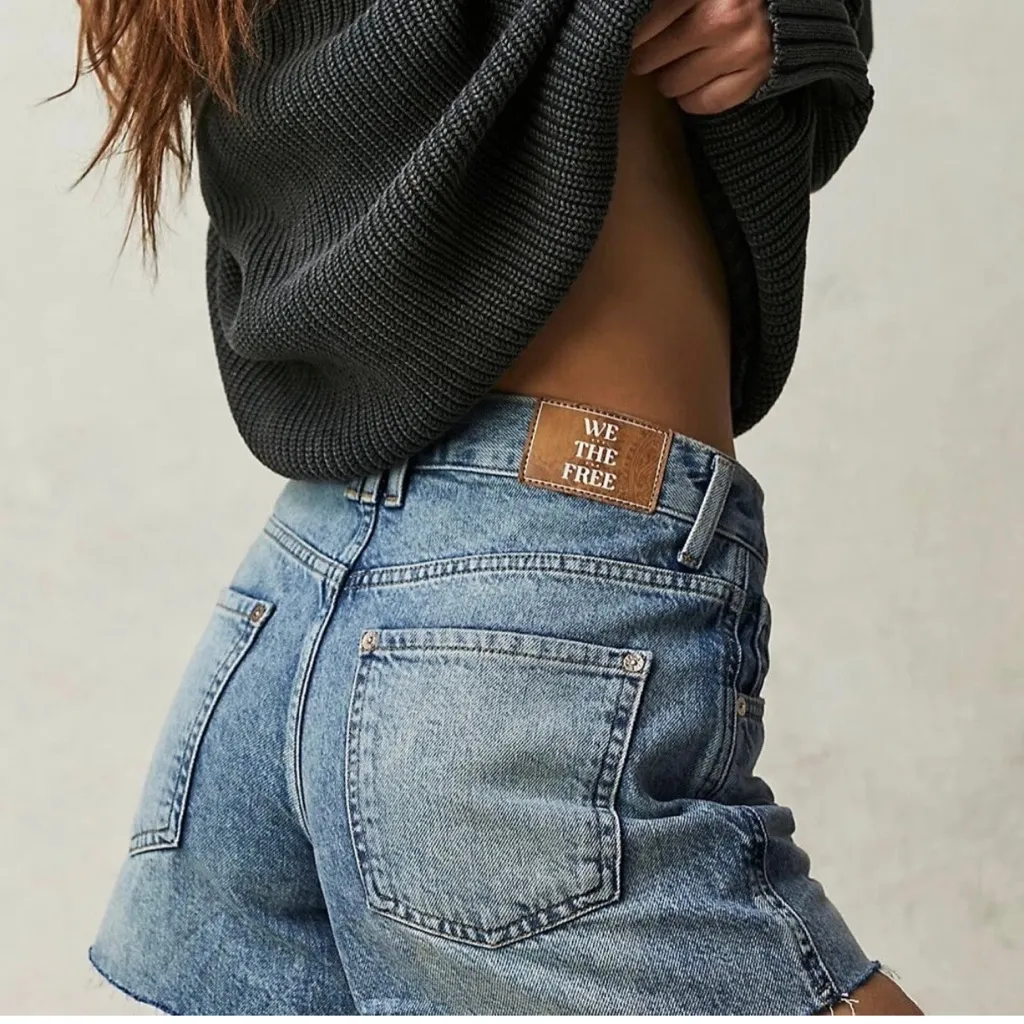 Free People We The Free Ivy Mid Rise Denim Shorts in San Andreas size 24 - Image 2