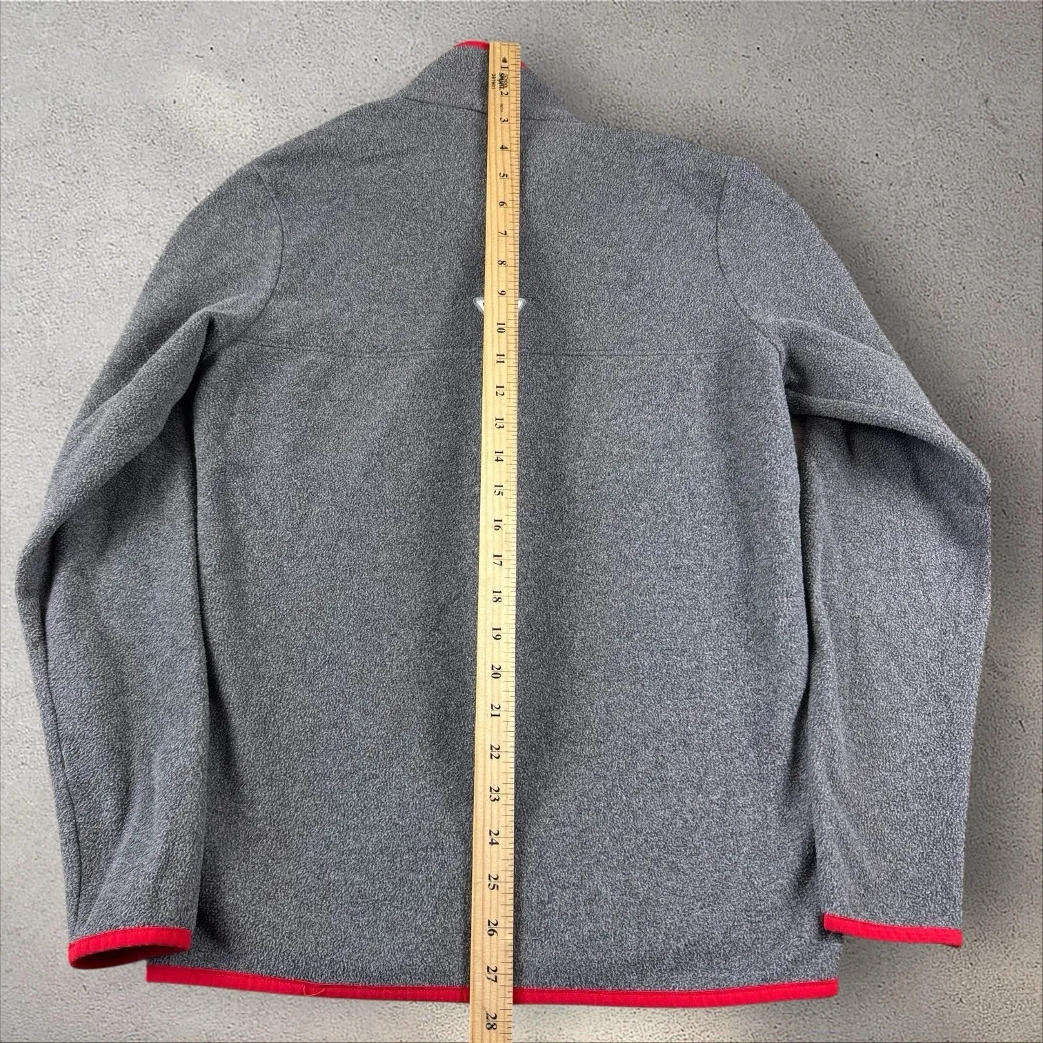 Columbia PFG Georgia Bulldogs 1/4 Snap Pullover Fleece Womens Small Gray Sweater - Image 4