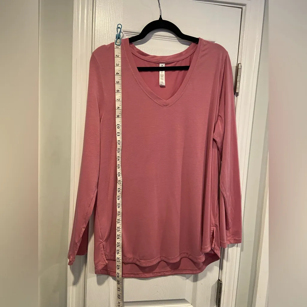 Athleta Size XL Essentials Pink Soft Long Sleeve V Neck Pullover Tunic Shirt - Image 3