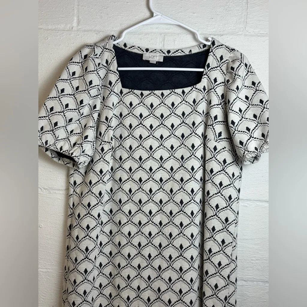 Loft Outlet Women’s Black and White Business Casual Formal Mini Dress Sz Medium - Image 2