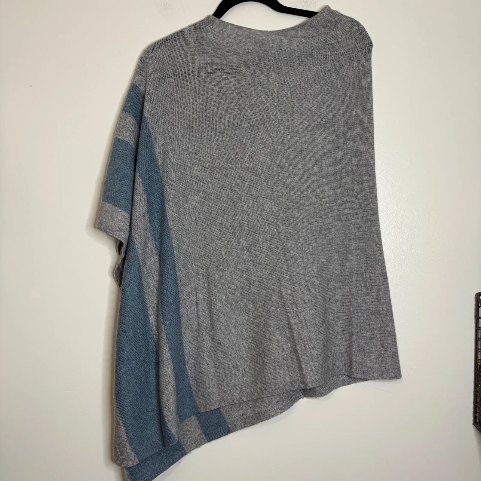 Celeste Wool Cashmere Blend Poncho Cape Gray Blue Striped Cozy Elegant Size undefined - Image 4