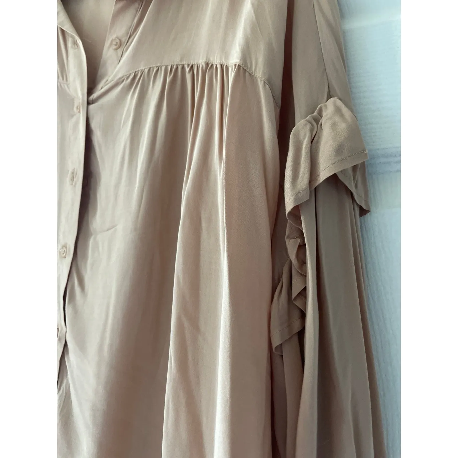 Socialite Champagne button down‎ babydoll top - Image 3