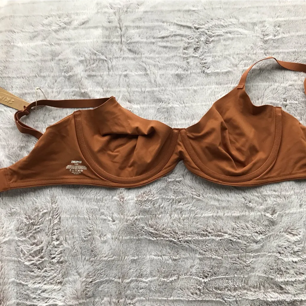 SKIMS  Brown Triangle Bra - Image 5