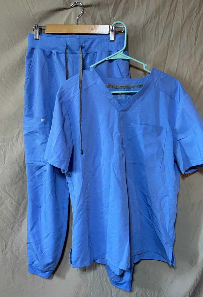 Fabletics  scrub set - Image 2