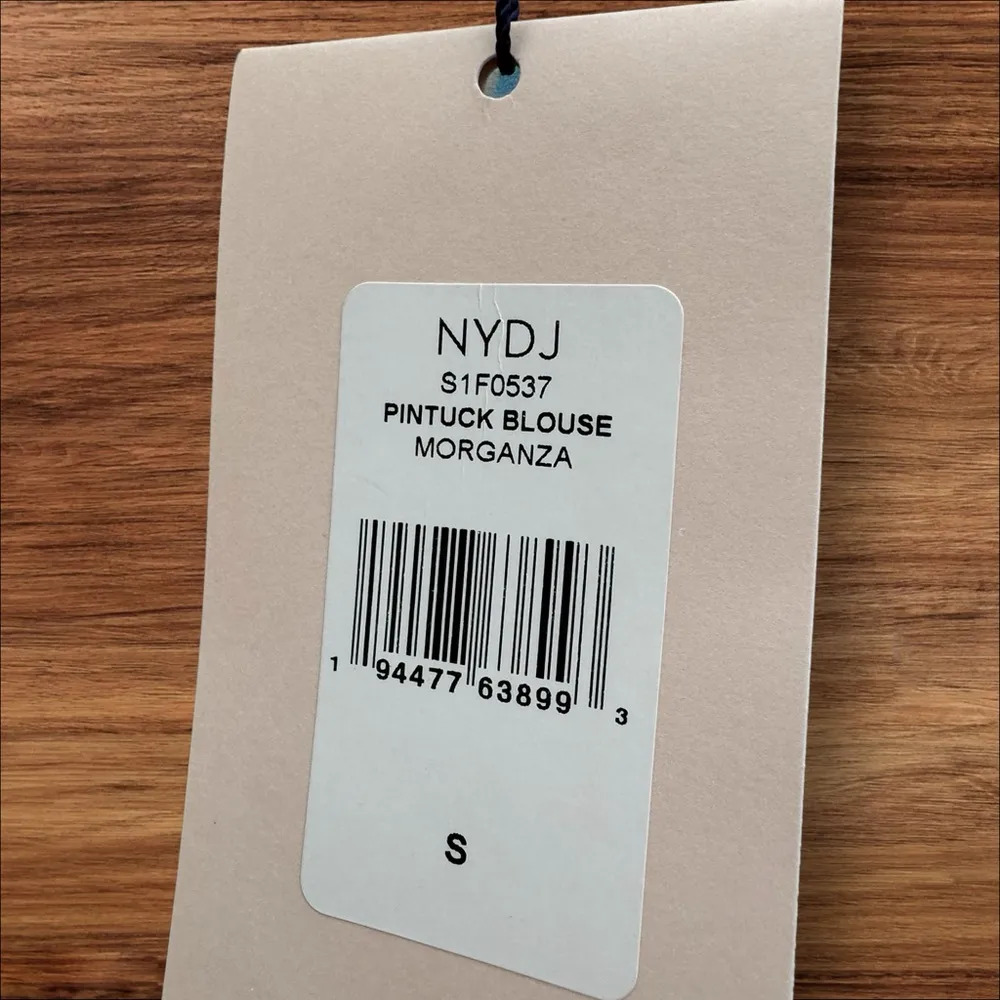 Sheer Floral Pintuck Blouse in Morganza - Image 5