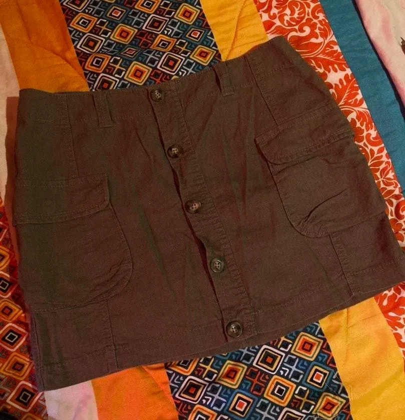 Button Down Skirt sz 2 - Image 2