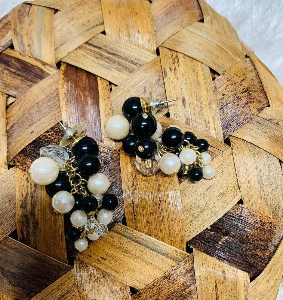 Vintage Cluster Dangle Bead Earrings Black Clear Pearl 3" Drop - Image 2