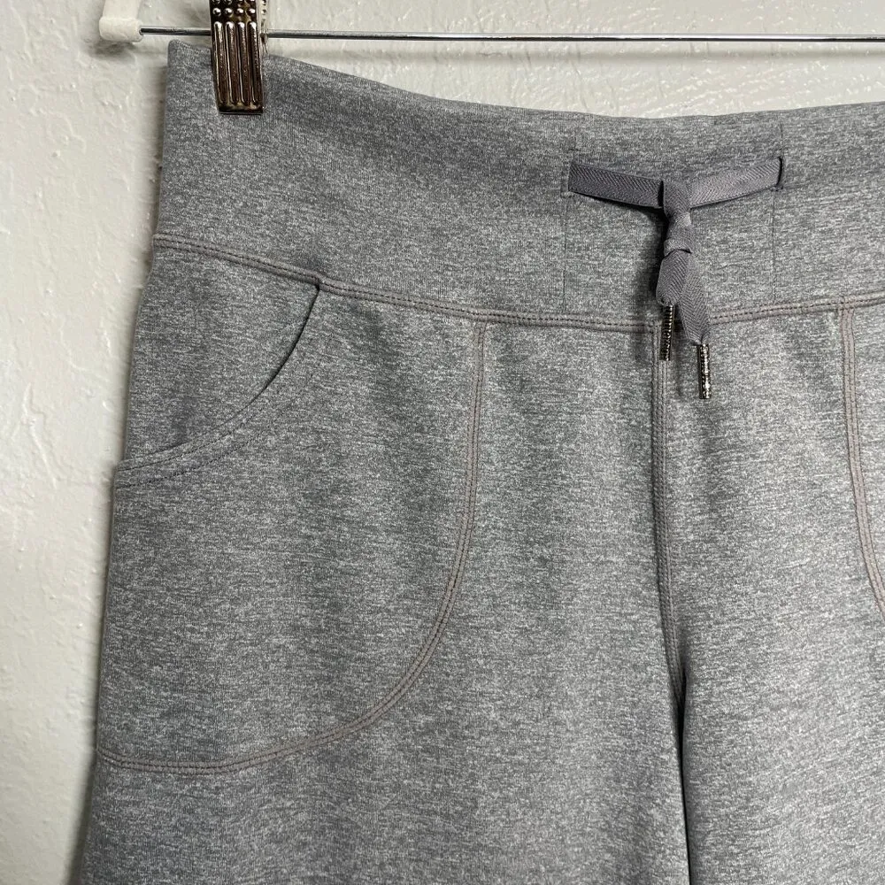 Women 6 Heather Gray Still Shorts 11" Inseam Pockets Drawstring Lounge - Image 4