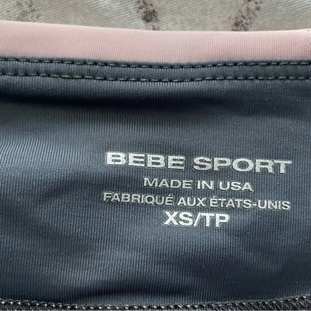 Bebe Sport gray with pink & white inside pocket athletic leggings, size XS - Image 13