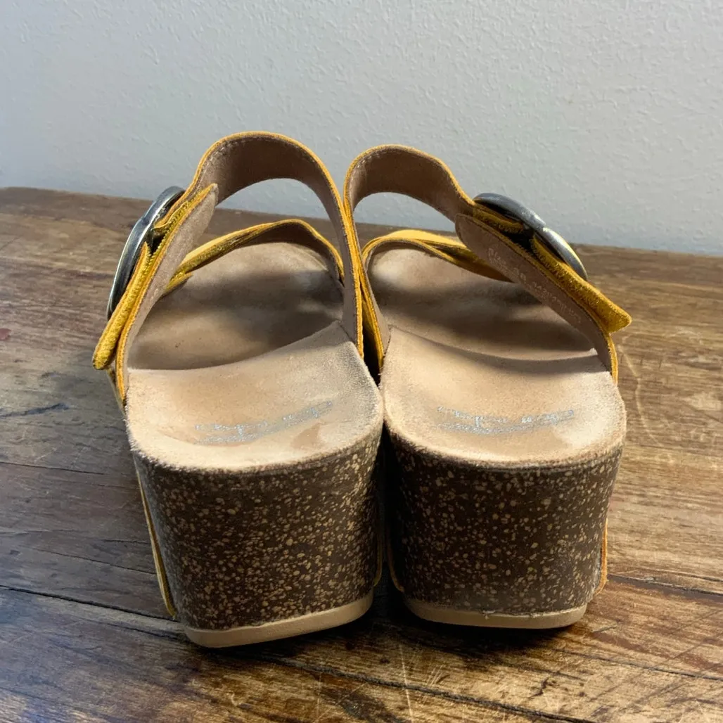 Dansko Susie $229.95 | Mango Milled Nubuck size‎ 38 - Image 5