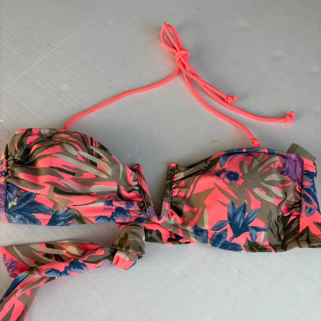 Women's American Eagle Tropical palm floral print Bikini Set Pink Floral Size S - Image 2