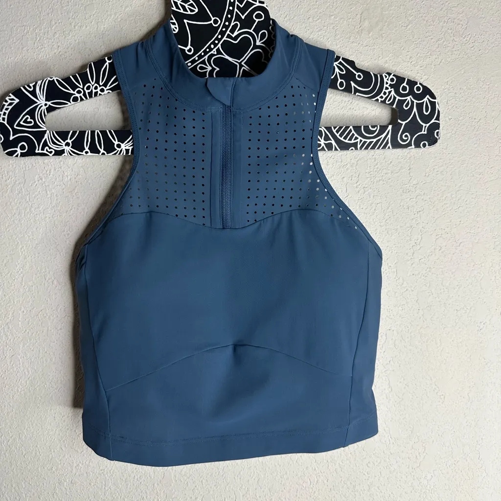 Lululemon Unleash Strength Bra Medium Support, B/C Cup
Iron Blue size 4 - Image 3