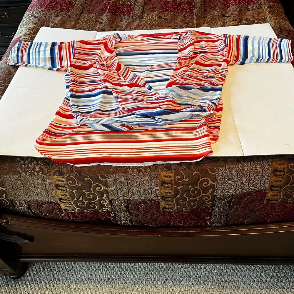 Sunny‎ Leigh Woman crossover sheer striped red white blue blouse size 3X - Image 5