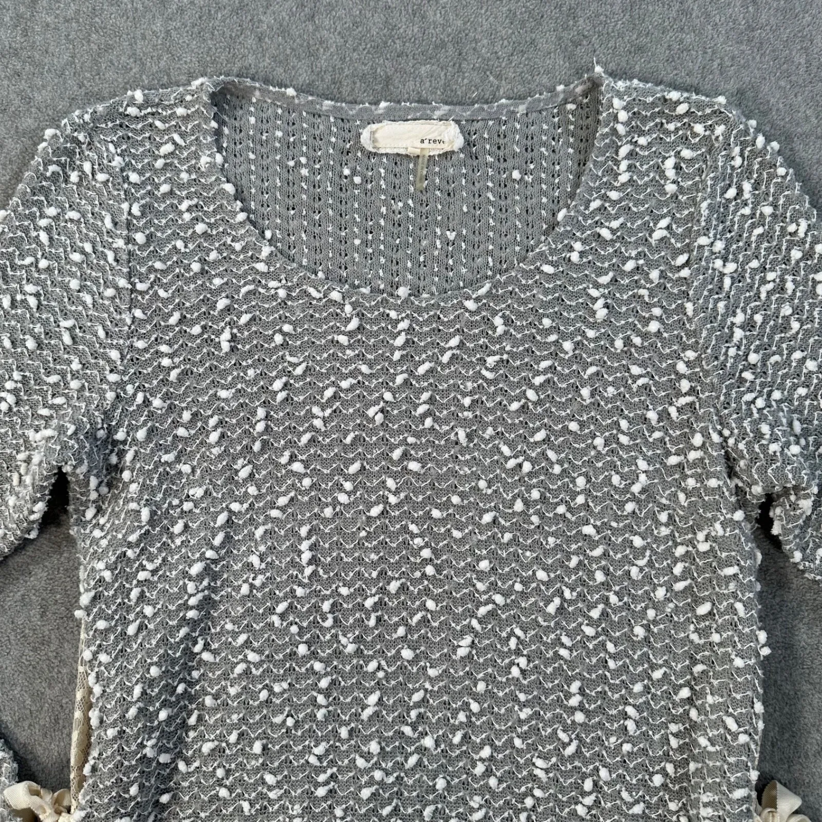 A'Reve Sweater Tunic Size Small Gray Textured Long Sleeve Lace Cut Out Bow - Image 3
