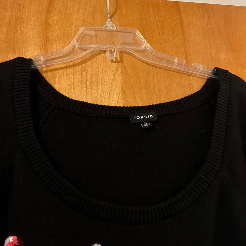 Torrid Women's Black Red Sequin Lipstick Pullover Sweater Lipsticks Size 3 - Image 2