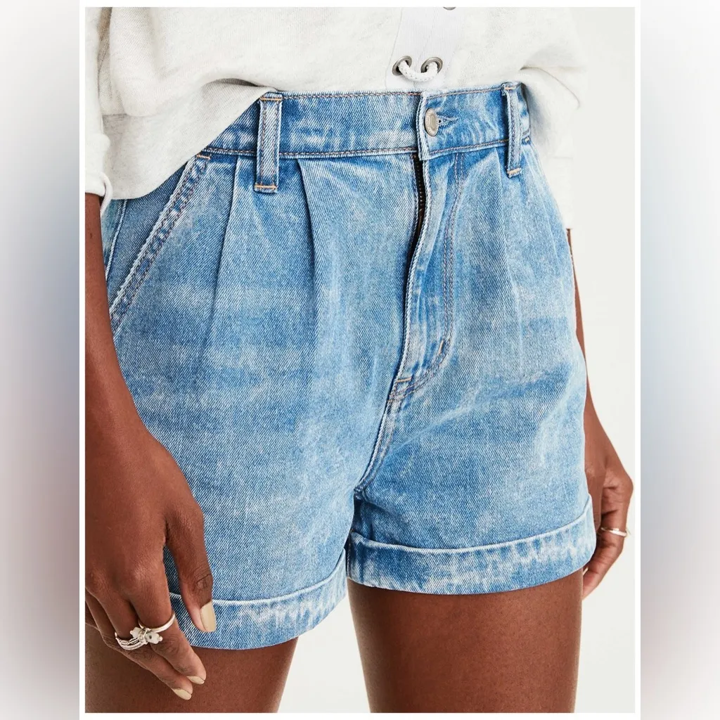 AMERICAN EAGLE Mom Shorts - Image 2