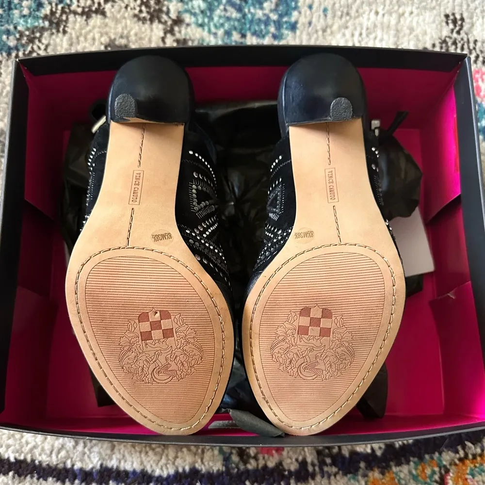 Like NEW Camuto Yolana Black Leather Suede Slingback Peep Toe Sandal Heels Shoes - Image 6