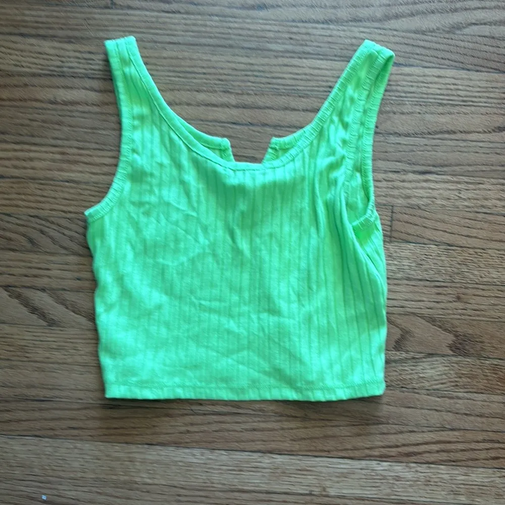 Cotton on green tank top - Image 3