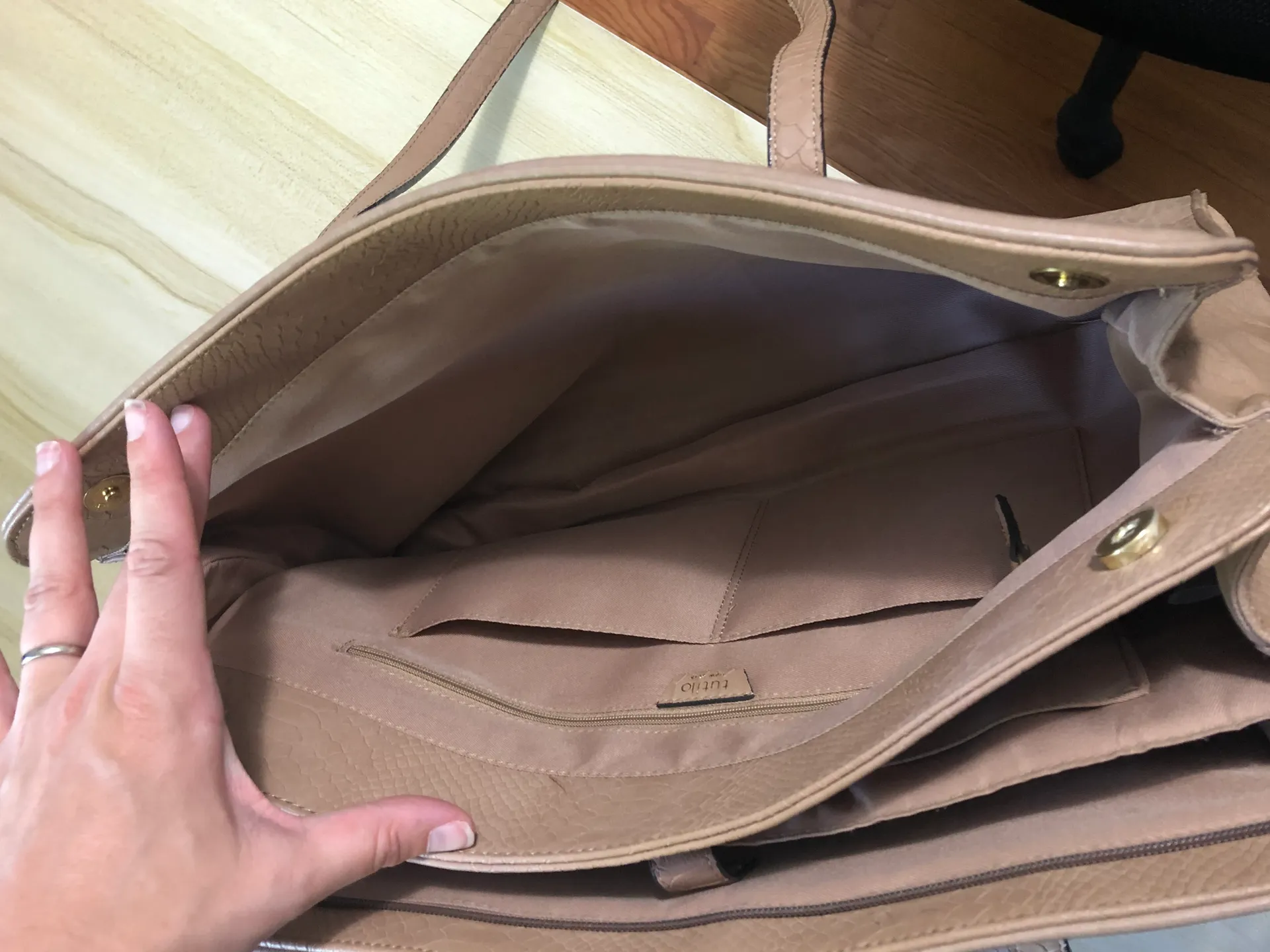 tutilo New York Work Bag - Image 7