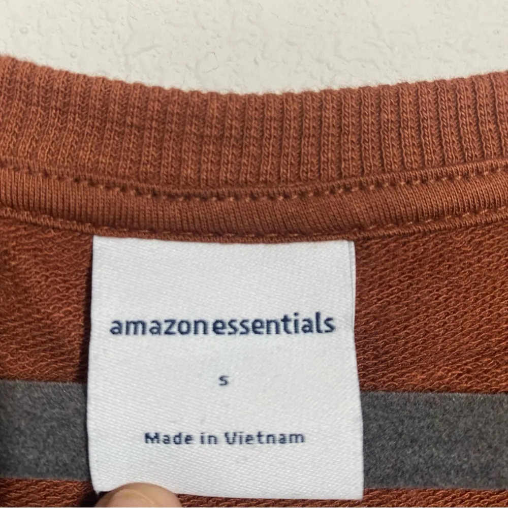 Amazon Essentials Cheetah Terry Fleece Romper Size Small Black - Image 9