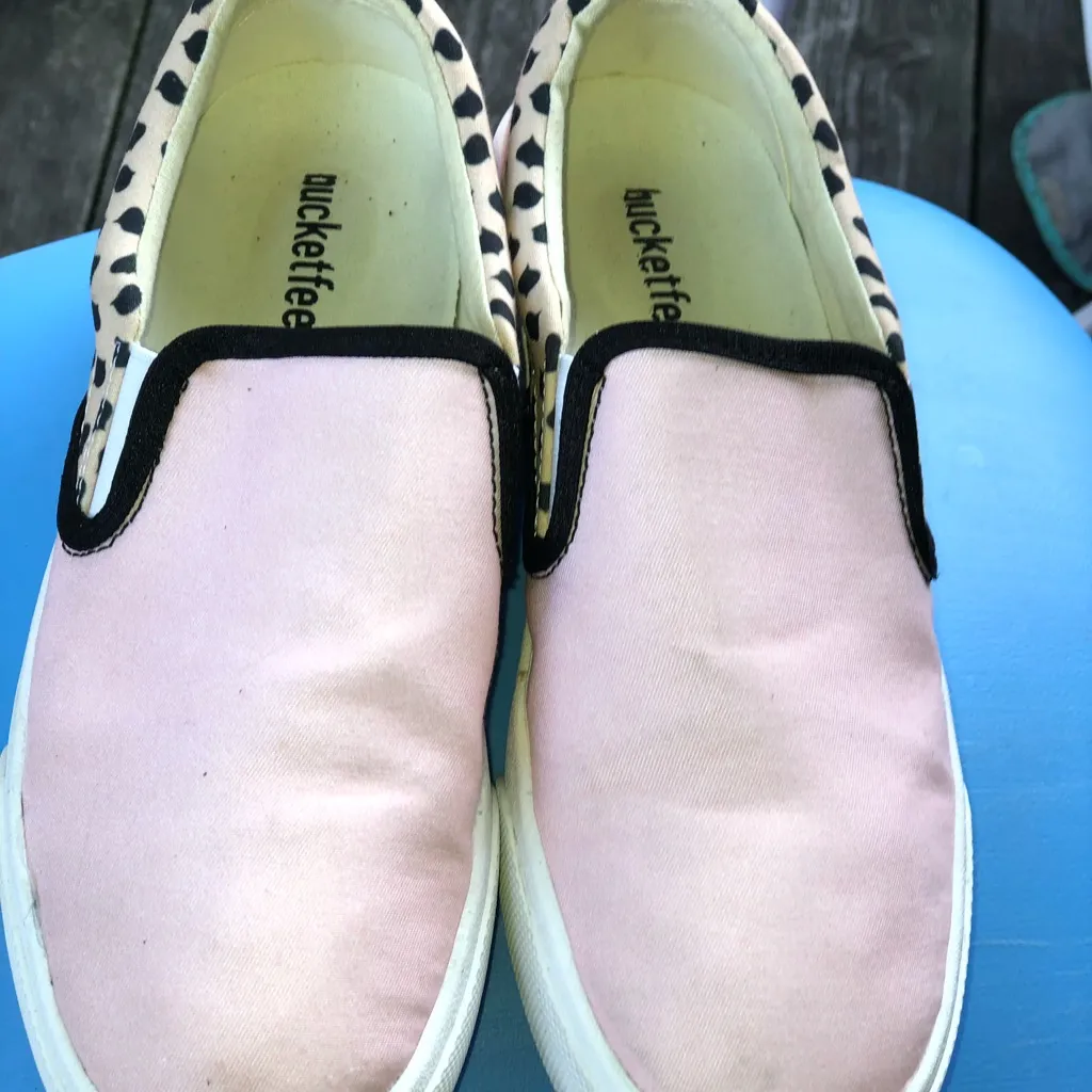 Bucketfeet pink with cheetah print slip on shoes Size 7.5 - Image 4