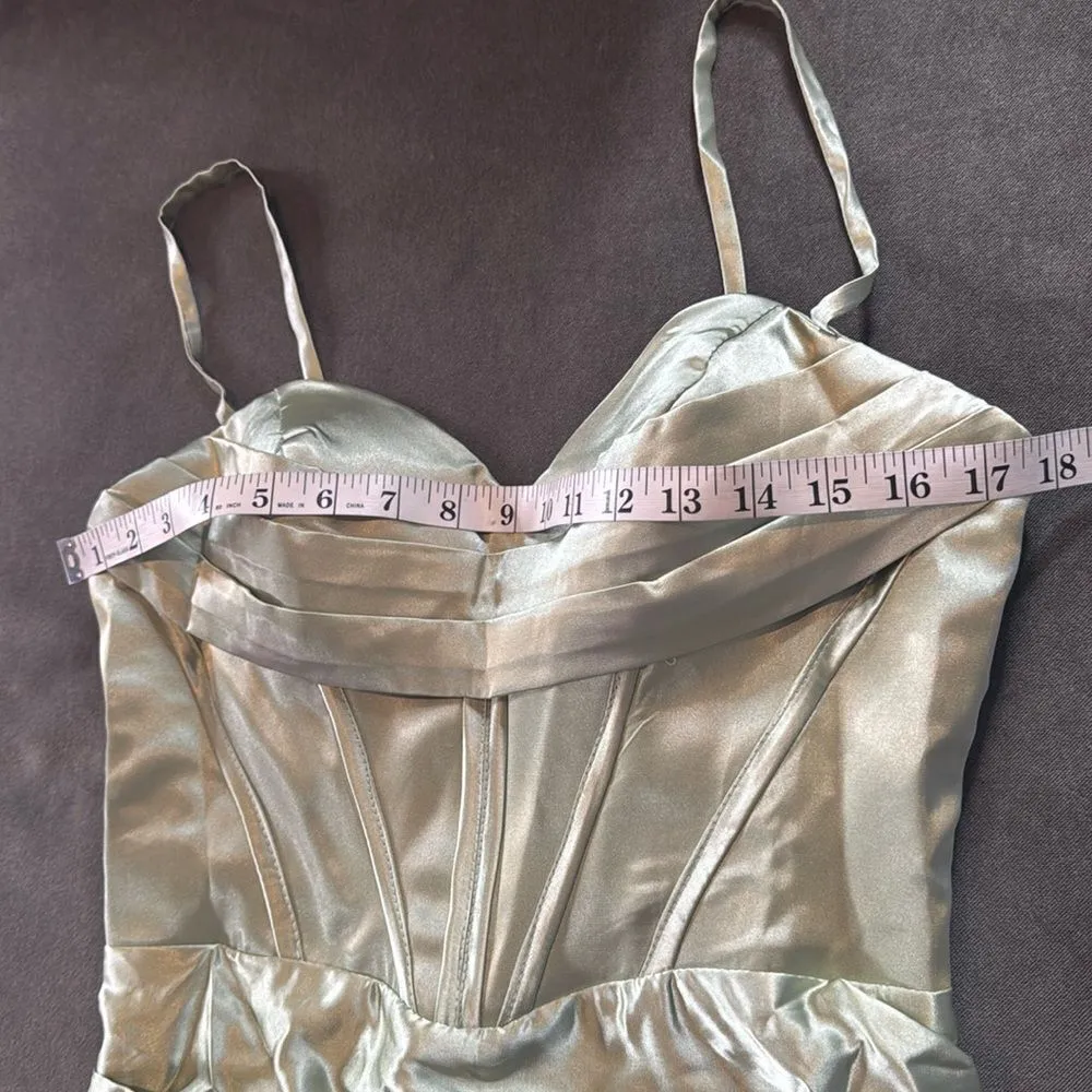 Women’s Light Green Prom Formal Dress Criss Cross Straps Leg Slit Size 8 NWOT - Image 10