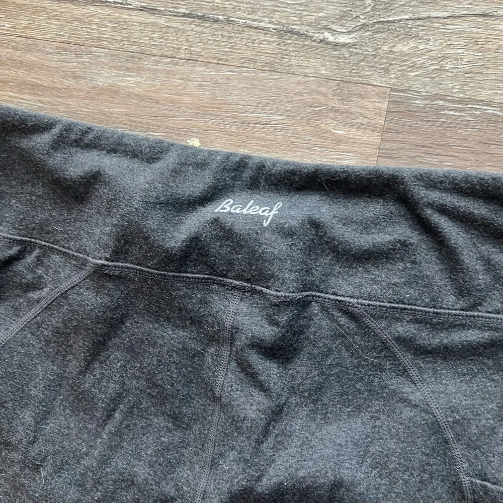 Baleaf grey Capri leggings LAUREATE CROPPED SWEATPANTS - Image 6