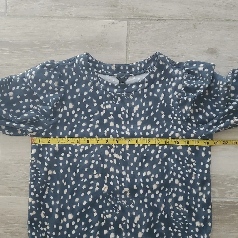 Ann Taylor Puffed Sleeve 3/4 Sleeve Sweatshirt Top - Image 8