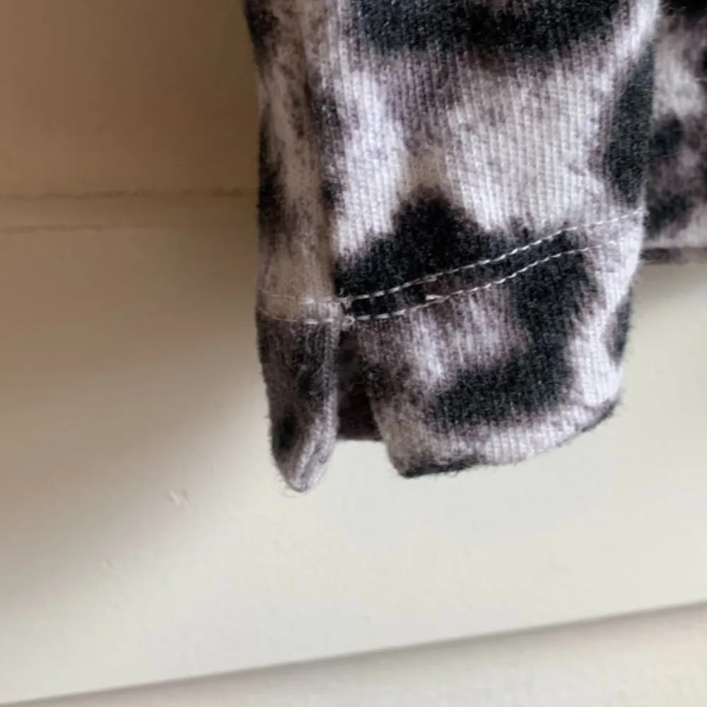 Splendid White Leopard Print Oversized Short Sleeve Shirt - Image 6