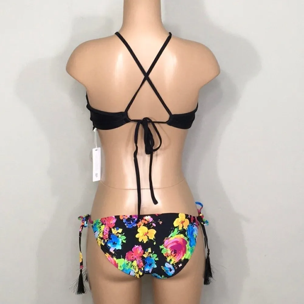 PilyQ  tasseled embroidered bikini set. D-cup/M-bottom. NWT - Image 10