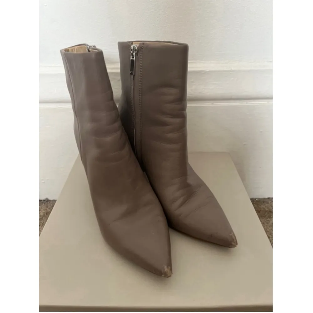 Marc Fisher ulani block heel mid calf pointy toe zipper boots Size 6.5 - Image 2
